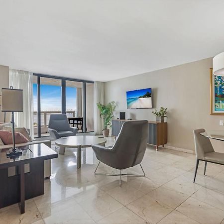 High Rise Comfort With Balcony Doral Exterior photo