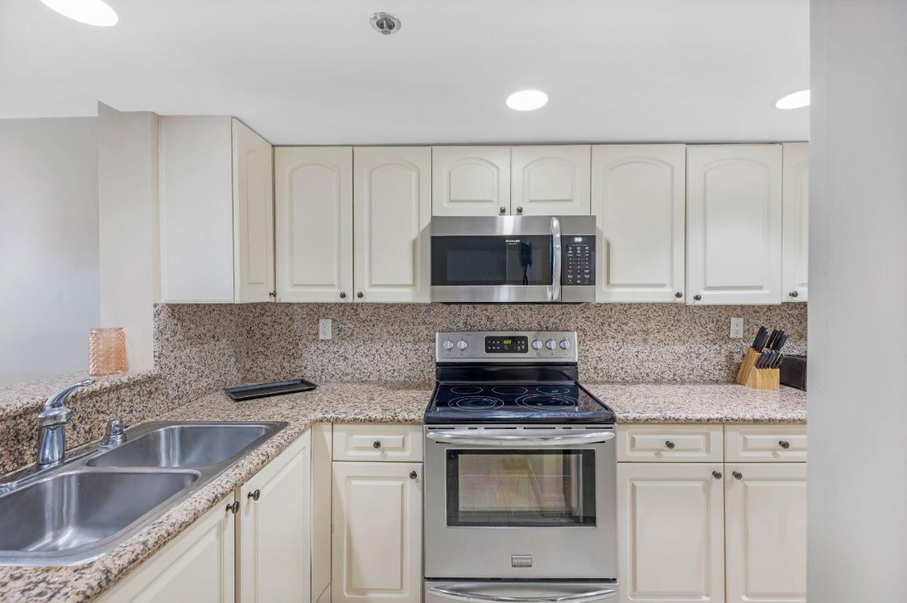 High Rise Comfort With Balcony Doral Exterior photo