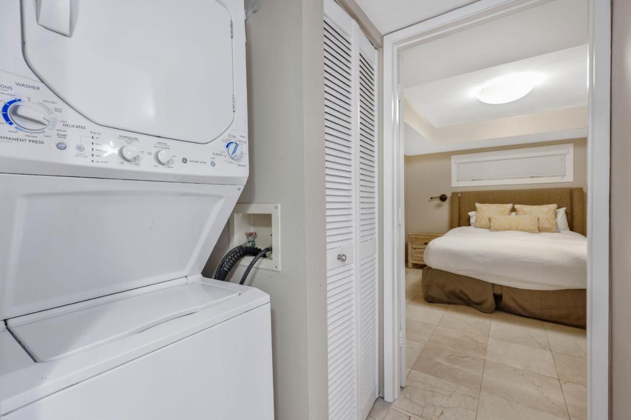 High Rise Comfort With Balcony Doral Exterior photo